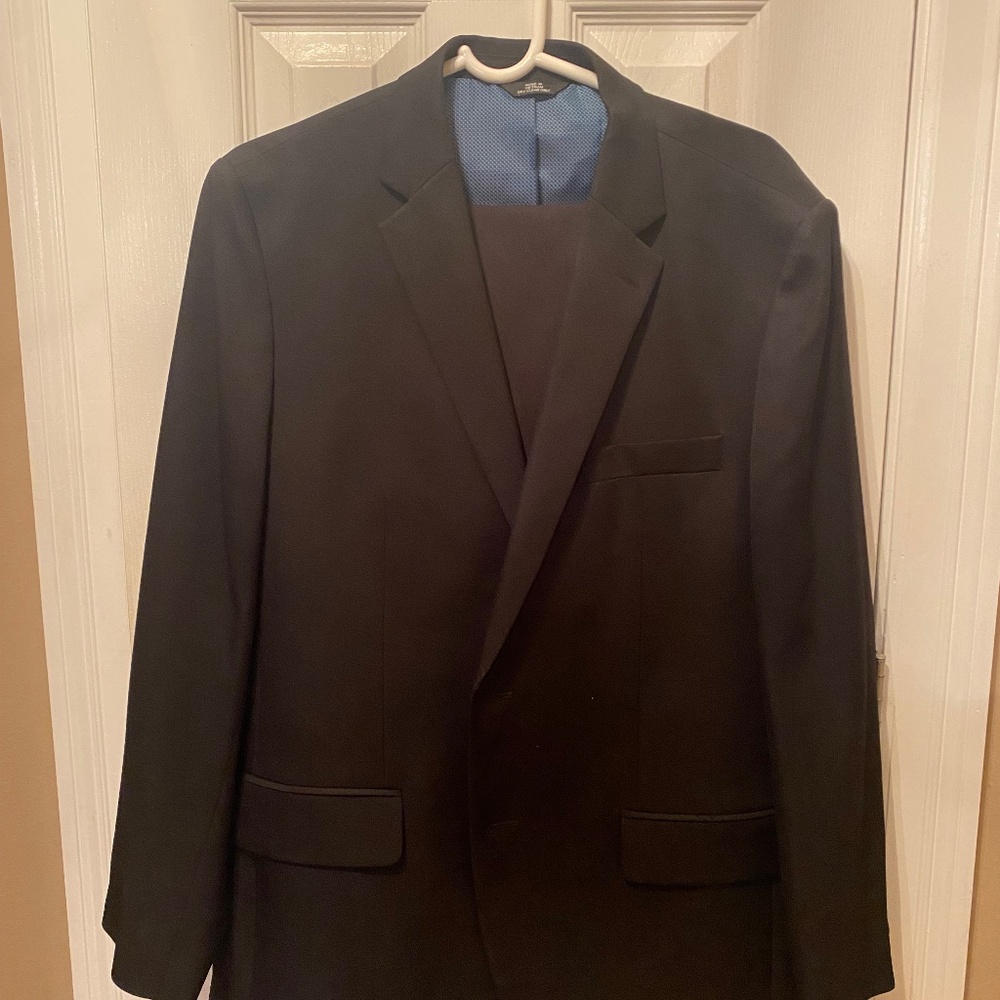 Haggar Black Suit